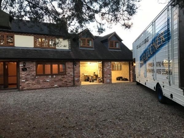 How to Move a Fish Tank when Moving House
