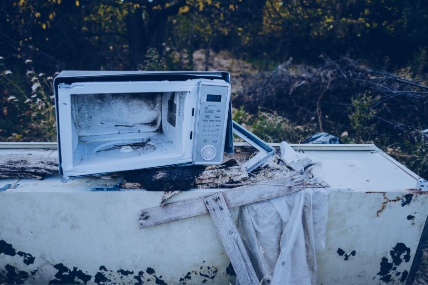 how to prepare a microwave for storage
