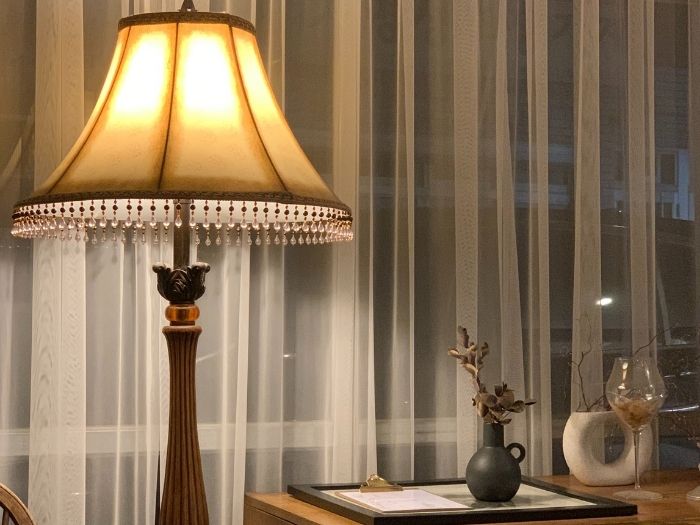 How to pack lamps for moving.