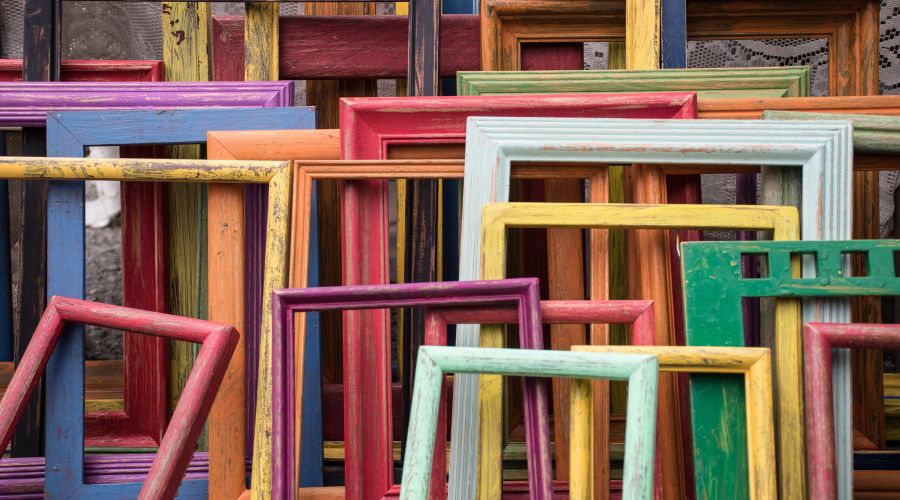 Packing photo frames.