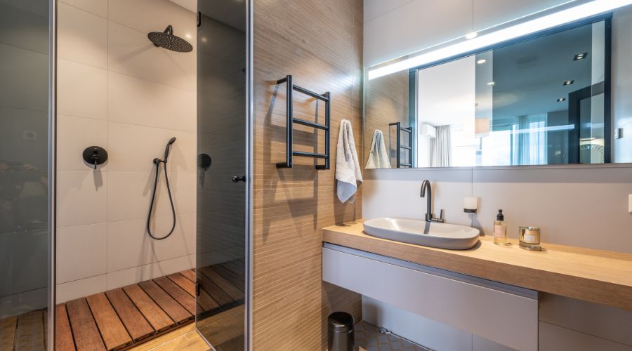 How to pack a bathroom