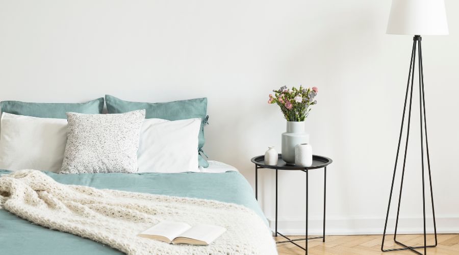 How to pack bedding for moving house 