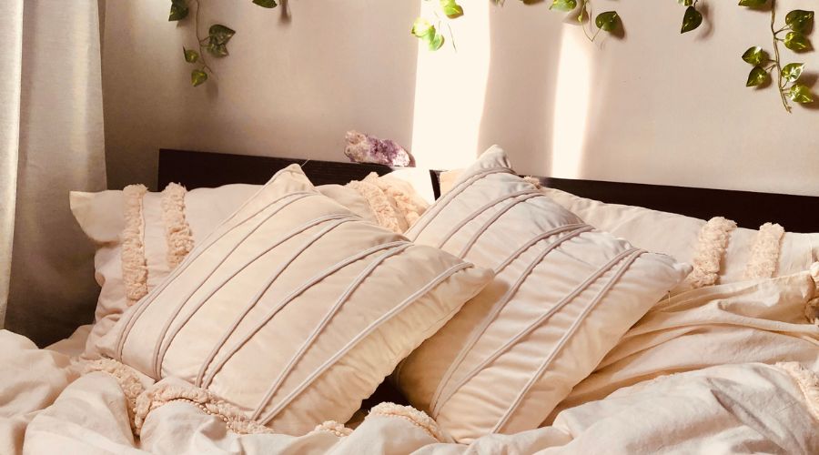 How to pack bedding for a house move 