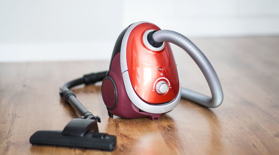 How to pack a vacuum for moving 