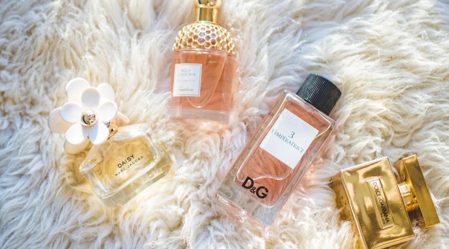 Store a perfume collection