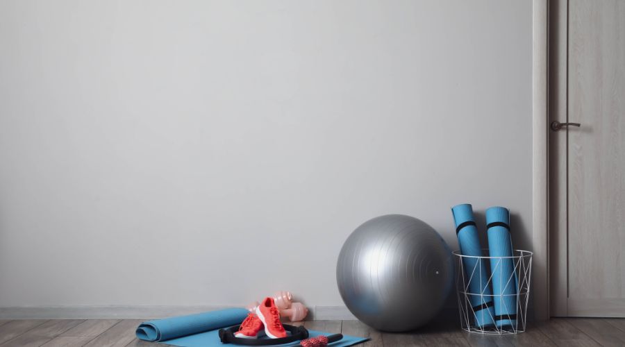 Store gym equipment 